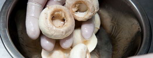 шампиньоны, фаршированные мясом. Шаг 4