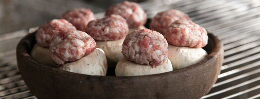 шампиньоны, фаршированные мясом. Шаг 6