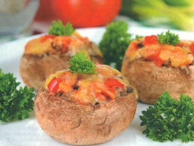 Рецепт шампиньонов с помидорами и сыром