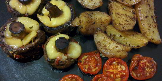 Шампиньоны с сыром в духовке