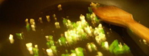 шампиньоны сo шпинатом, сливками и чили. Шаг 2