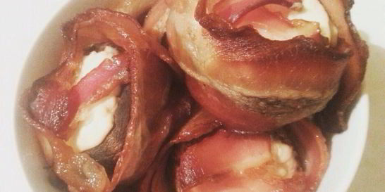 Шампиньоны в беконе