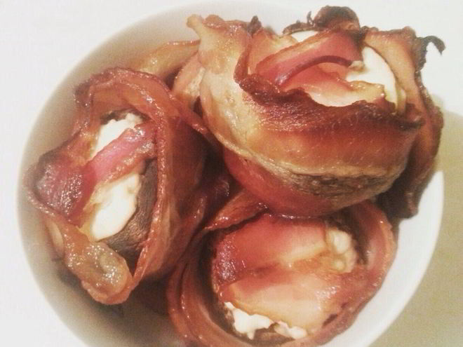 Рецепт шампиньонов в беконе