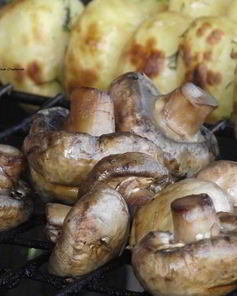 Шампиньоны, запеченные на мангале