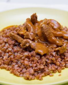 Гуляш с говядиной