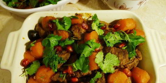 Гуляш с гранатом