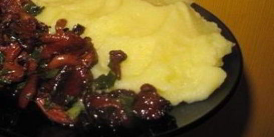 Картофельное пюре с лисичками