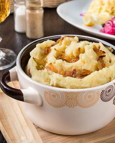 Картофельное пюре с сыром и луком