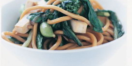 Хоккийская лапша с тофу и зеленью