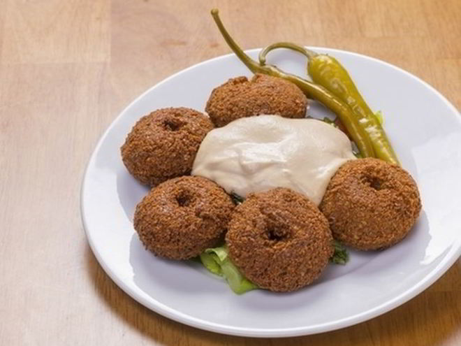 Рецепт фалафелей с йогуртовым соусом