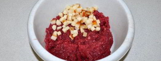 говяжьи котлеты с копченым салом. Шаг 3