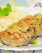 Котлеты из индейки в соусе из шампиньонов