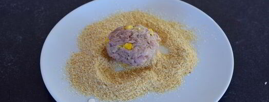 котлеты из консервированного тунца и кукурузы. Шаг 12