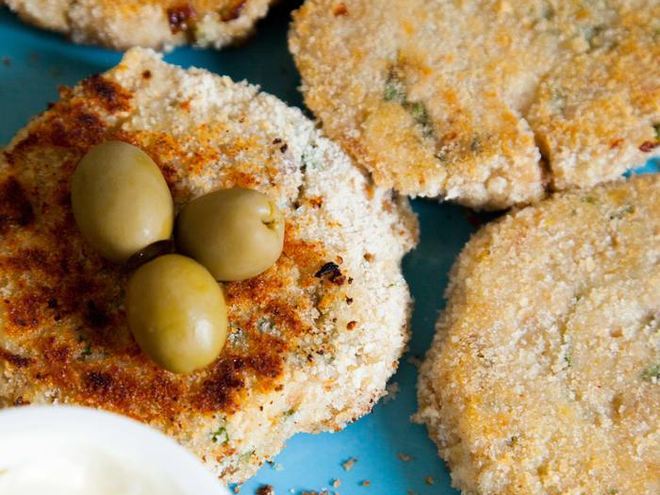 Рецепт котлет из тунца с кабачком