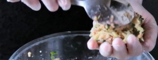 котлеты из тунца с кабачком. Шаг 4