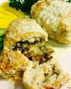 Котлеты куриные с грибами под сливочным соусом