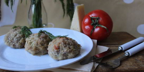 Котлеты с помидорами и сыром