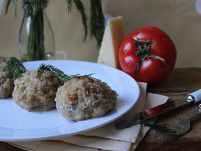 Рецепт котлет с помидорами и сыром