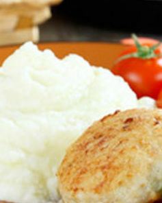 Куриные котлеты с картофельным пюре