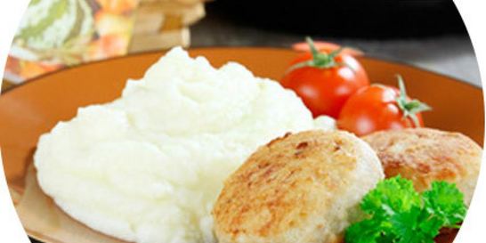 Куриные котлеты с картофельным пюре