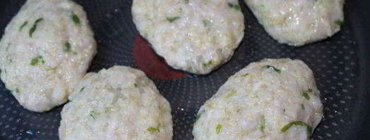 куриные котлеты с киноа и яблоком. Шаг 4