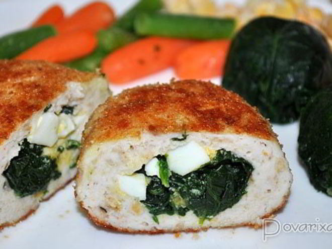Рецепт куриных котлет со шпинатом и яйцом