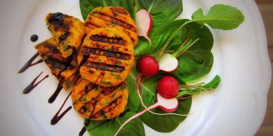 Морковно-куриные котлетки на гриле