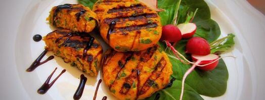 морковно-куриные котлетки на гриле. Шаг 4