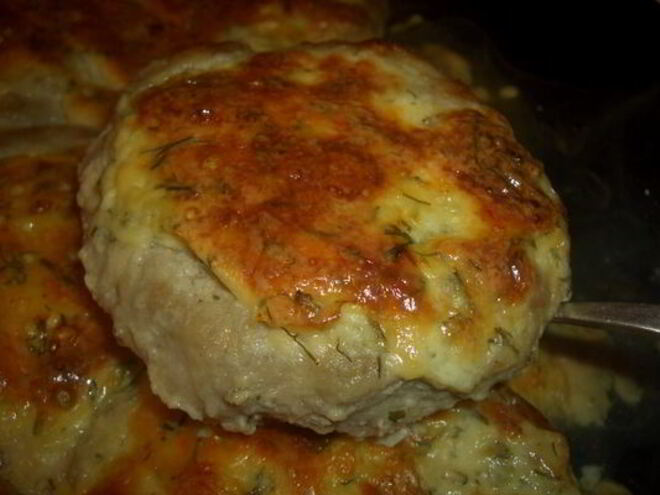 Рецепт мясных котлет гнезда с сыром