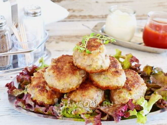 Рецепт мясных котлет с кабачками