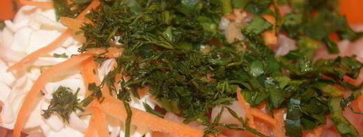 рубленные куриные котлеты с фетой и шпинатом. Шаг 2