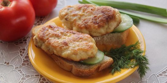 Рубленные куриные котлеты с крахмалом