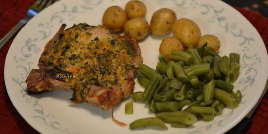 Свиные котлеты с горчичным пряным маслом