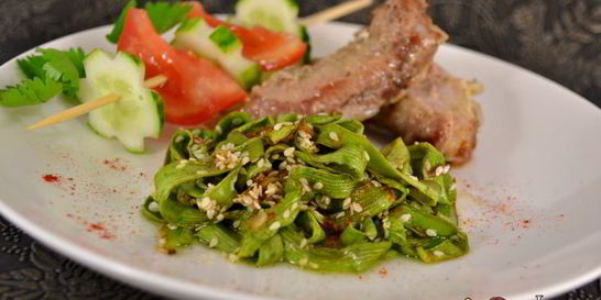 Лапша из кабачков с соевым соусом и кунжутом