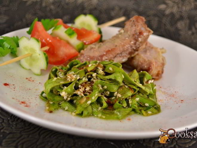 Рецепт лапши из кабачков с соевым соусом и кунжутом