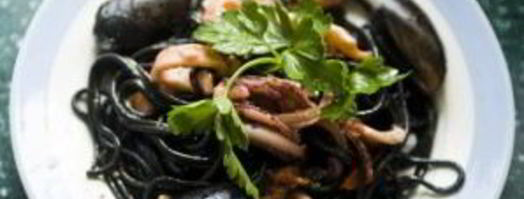 лапша с чернилами каракатицы. Шаг 9