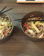 Лапша с овощами и курицей