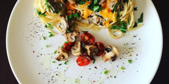 Лапша с тыквой и грибами