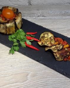 Лазанья из баклажанов с сыром Моцарелла и грибами лисичками