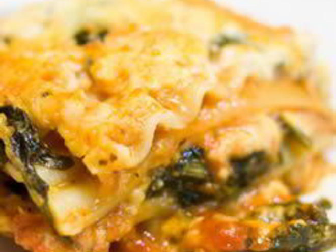 Рецепт лазаний с козьим сыром, шпинатом и соусом песто