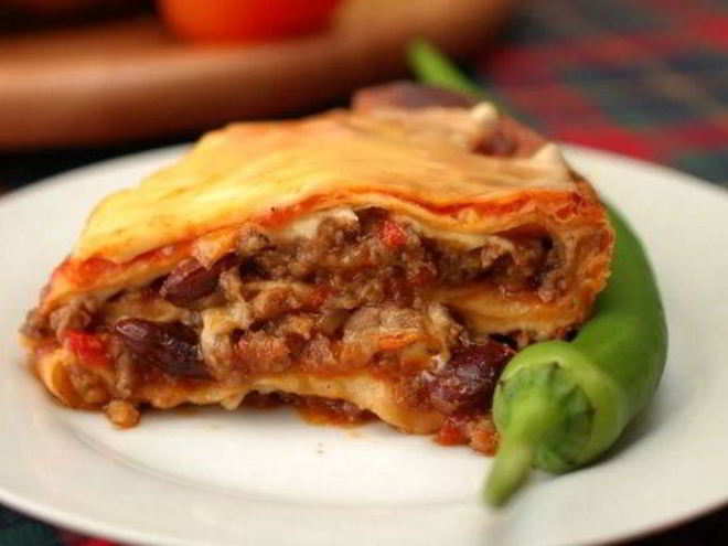Рецепт мексиканской лазанья с фасолью и кукурузой