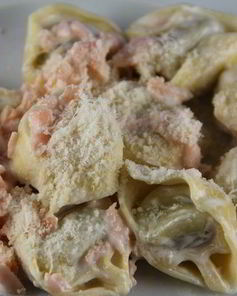 Быстрая паста с соусом из копченого лосося