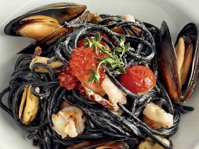 Рецепт черной пасты с мидиями и овощами