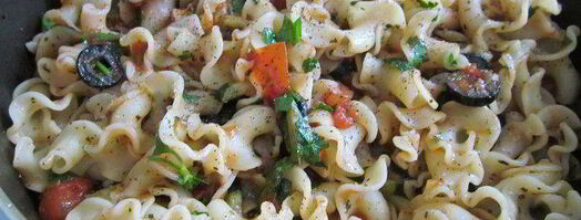 итальянская паста с овощами и черными маслинами. Шаг 3