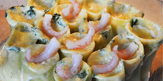 Каннеллони с креветками и шпинатом