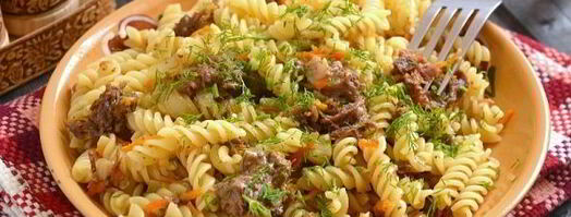 макароны с тушенкой и овощами. Шаг 9