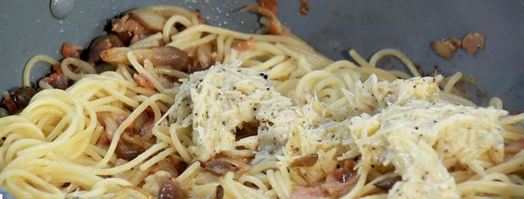 паста карбонара с грибами. Шаг 4