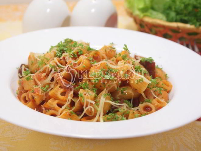 Рецепт пасты с густой подливой из протертых помидоров с ветчиной