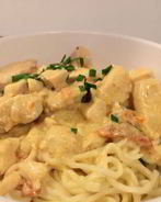Паста с курицей в сливочном соусе