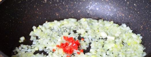 паста с тунцом помидорами черри и базиликом. Шаг 3